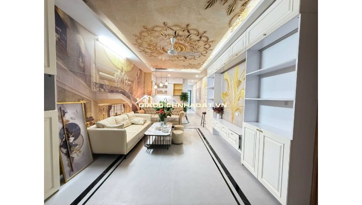 Bán căn hộ tập thể tầng 1 tại Trung tâm quận Hai Bà Trưng chỉ nhỉnh 4 tỷ