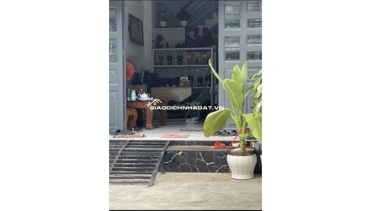 Bán nhà 2 lầu lầu xe hơi Hương Lộ 2, Phường Bình Trị Đông, Quận Bình Tân