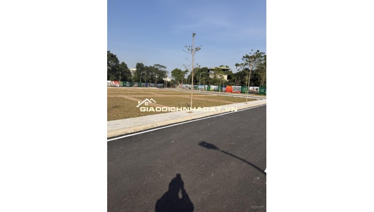 Bán đất nền Hoà Lạc - ĐH Quốc gia.gần QL21 mở rộng, 100m2 full thổ cư, mặt tiền 8m, đường trước 20m, giá 2,5 tỷ