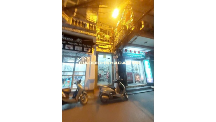 CHƯA TỚI 10 TỶ 2 OTO CHẠY, XE JEEP DU LỊCH ĐI QUA NHÀ ,2' TỚI VĂN MIẾU ?