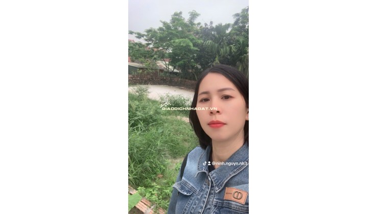 CHÍNH CHỦ CẦN BÁN 60m ,nhỉnh 2 tỷ oto vào tận đất 
Cách VIN OceanPark -1km