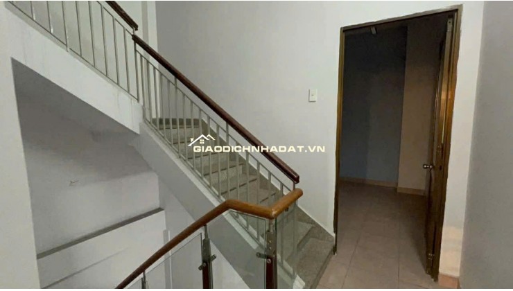 ĐỘC QUYỀN: CHO THUÊ NHÀ 39 TRẦN KHÁNH DƯ, TÂN ĐỊNH, QUẬN 1. DT 100M 3 LẦU. LH:0937133343.