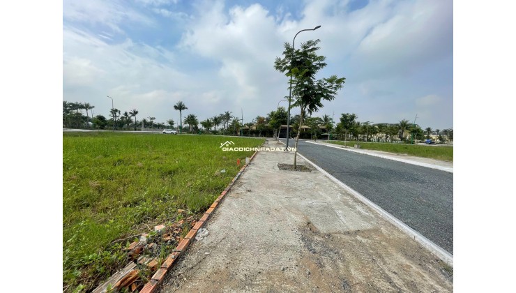 ĐẤT NỀN NGAY TRUNG TÂM HÀNH CHÍNH THỦ THỪA CHỈ HƠN 18TRIỆU/m, SỔ HỒNG RIÊNG TỪNG NỀN