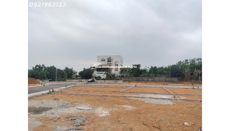 CẦN BÁN GẤP – LÔ ĐẤT VÀNG TRỤC CHÍNH TRẠI LÁNG – GẦN TOMODACHI LÀNG MÍT