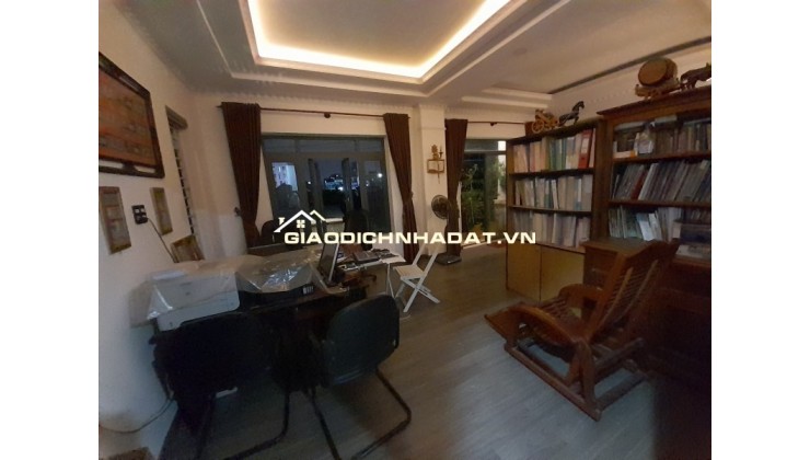 Bán Biệt thự mặt phố 240m2, 3 tầng, Hiệp Bình Chánh, Thủ Đức, HCM - Sổ hồng. Giá 15.65 tỷ.