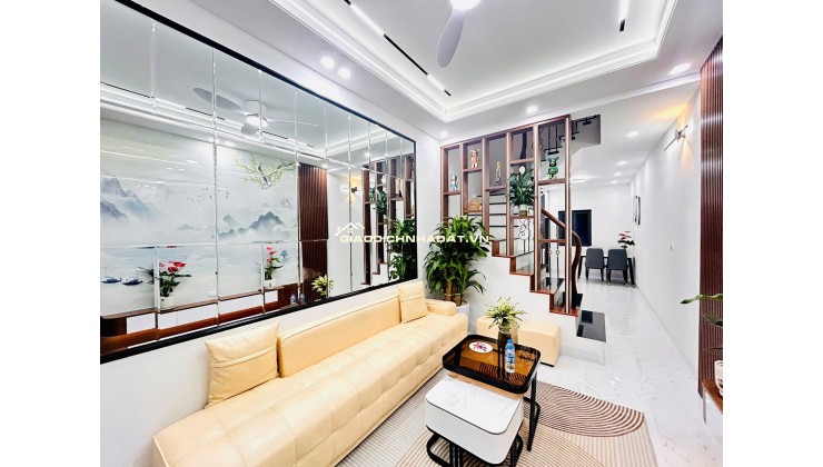 CẦN BÁN NHÀ PHỐ QUAN NHÂN - 33M2 - 5 TẦNG - MT 3.2- GIÁ 8.15 TỶ