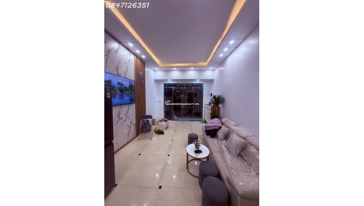 NHÀ ĐẸP QUAN HOA FULL NỘI THẤT XỊN 38m 5T nhà ngõ thông, gần phố, ngập tràn tiện ích