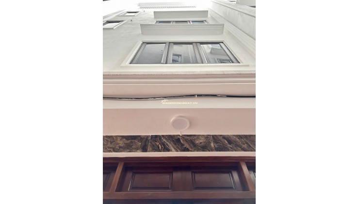 NHÀ ĐẸP LIÊN MẠC 6,x Tỷ Ô TÔ ĐỖ CỬA 3M, TIỆN ÍCH FULL