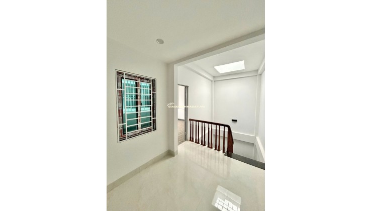 NHÀ ĐẸP LIÊN MẠC 6,x Tỷ Ô TÔ ĐỖ CỬA 3M, TIỆN ÍCH FULL