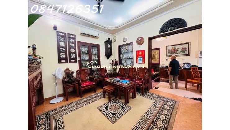 Nhà đẹp phố Cầu Giấy 54m 4T, MT 6.5m, Dân xây cực chắc, 13.9 tỷ