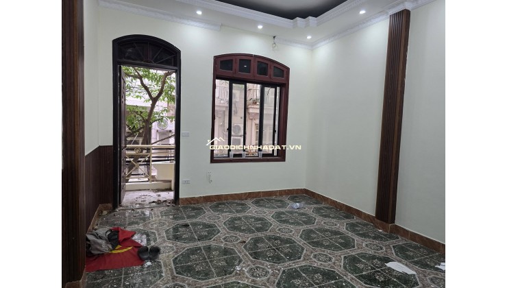 Phân lô 2 Ô tô tránh Nguyễn Chánh  60m 4T Kinh doanh cực tốt, 31.9 tỷ