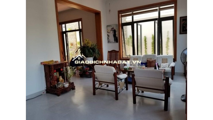 Bán Biệt thự mặt phố 240m2, 3 tầng, Hiệp Bình Chánh, Thủ Đức, HCM - Sổ hồng. Giá 15.65 tỷ.
