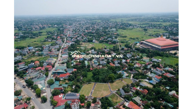 Chính chủ cần bán lô ngoại giao - trục chính rộng 10m - gần đại học QGHN, CNC - sẵn sổ, full thổ cư