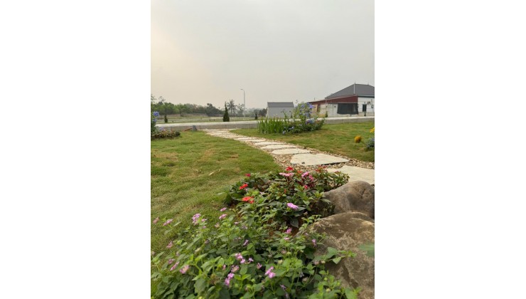 Lô Đất Full Thổ Cư Chỉ Hơn 300 Triệu - Ngay Trung Tâm Ba Hàng Đồi- Sẵn Sổ