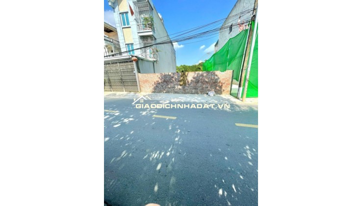 Cơ hội duy nhất sở hữu lô đất 100m2 gần Phú Cát, khu vực trung tâm Hòa Lạc. Phù hợp xây trọ, đầu tư sinh lời, kết nối Metro 5 – Quốc Lộ 21