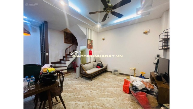 Bán nhà ngõ Trần Duy Hưng, Cầu Giấy, 35m2 x 4 tầng, 3PN, SĐCC, 14.3 tỷ