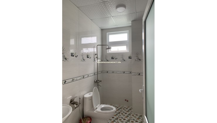 KHÁCH SẠN TRUNG TÂM ĐÀ LẠT, 252m2, 24 PHÒNG (CHÍNH CHỦ)