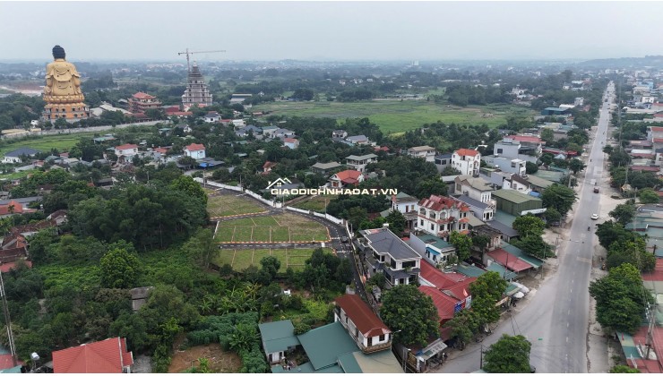 Chính chủ cần bán lô ngoại giao - trục chính rộng 10m - gần đại học QGHN, CNC,mặt đường QL21 - sẵn sổ, full thổ cư