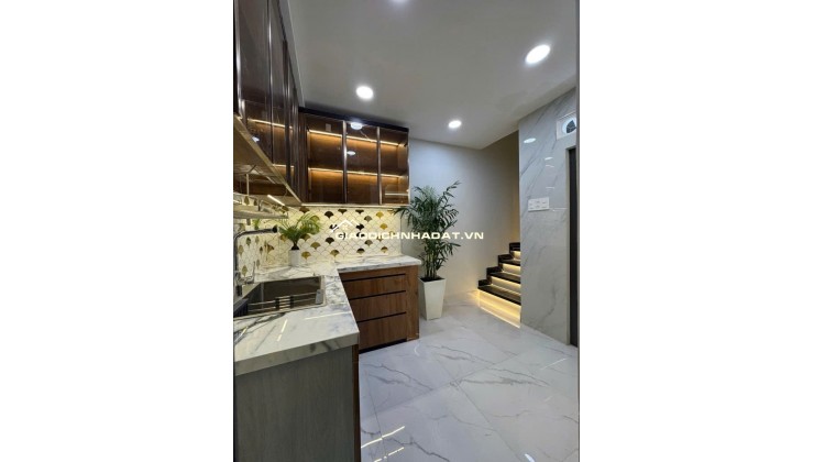 NHÀ ĐẸP LUNG LINH, HXH, NGANG 4M, 4 TẦNG, SHR, PHẠM VĂN CHÍ, 6 TỶ HƠN, QUẬN 6