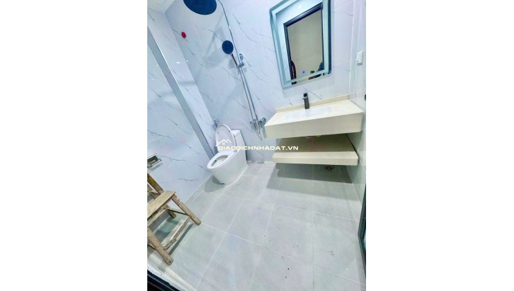 Bán nhà chợ Nguyễn Thị Định_40m2_6 tầng mới đẹp_Giá chỉ hơn 10 tỷ