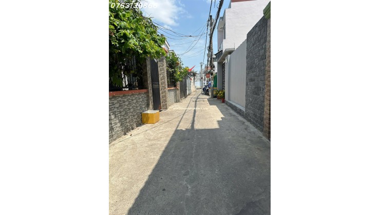 GIÁ 5.x TỶ- HUỲNH TẤN PHÁT- NHÀ MỚI 3 TẦNG- DT 9 x 14- 4 PN, 5 WC- SHR- HOÀN CÔNG- KDC HIỆN HỮU.