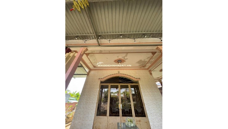 BÁN ĐẤT TẶNG NHÀ CẤP 4 TẠI ĐỒNG NAI. DT 372,1 M2. SHR. GIÁ BÁN 25XX. LH:0965156765.