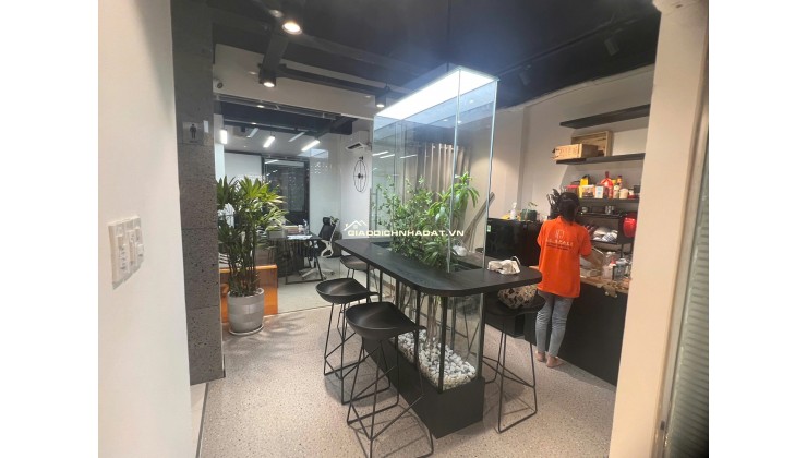 SANG MẶT BẰNG VĂN PHÒNG 80M2 ĐANG THUÊ Ở MẶT TIỀN ĐƯỜNG NGUYỄN CẢNH CHÂN Q1. LH:0765777099.