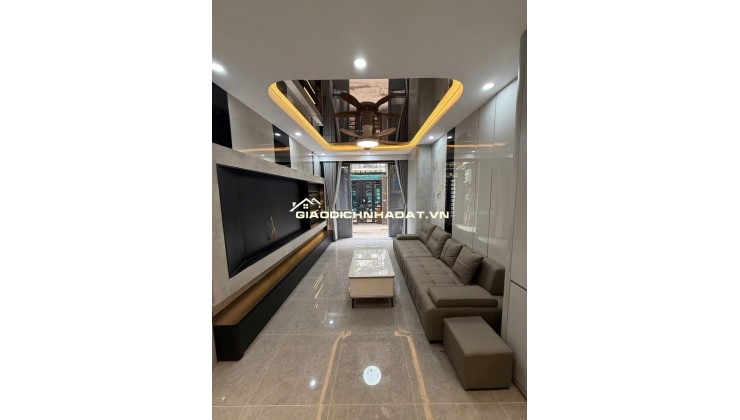Bán siêu phẩm phố Quan Nhân, gần ôtô, 38m2-5T, đầy đủ nội thất mới cực đẹp, giá 11 tỷ