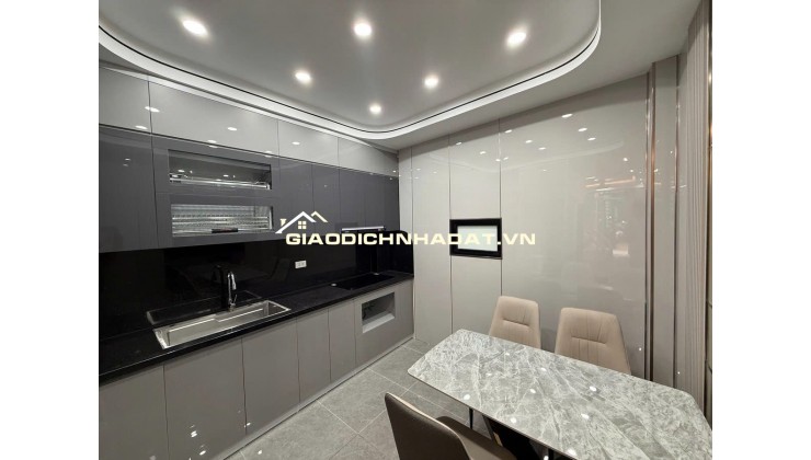 Bán siêu phẩm phố Quan Nhân, gần ôtô, 38m2-5T, đầy đủ nội thất mới cực đẹp, giá 11 tỷ