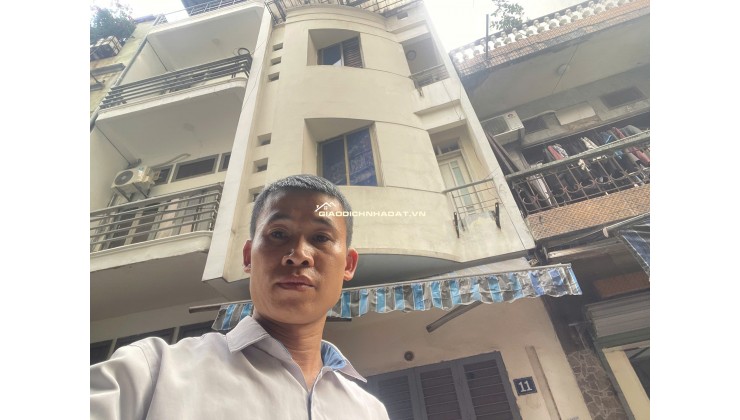 Bán nhà lô góc 2 mặt tiền, gần phố Hào Nam, Đống Đa, 30m2 5 tầng, 4,5m hơn 10 tỷ, oto đỗ cửa, đa tiện ích xung quanh.