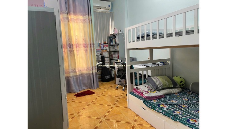 BÁN NHÀ CHÍNH CHỦ: NHỎ, ĐẸP, CHẮC CHẮN, HẺM THÔNG - RỘNG, KDC THÂN THIỆN. LH:0989051114.