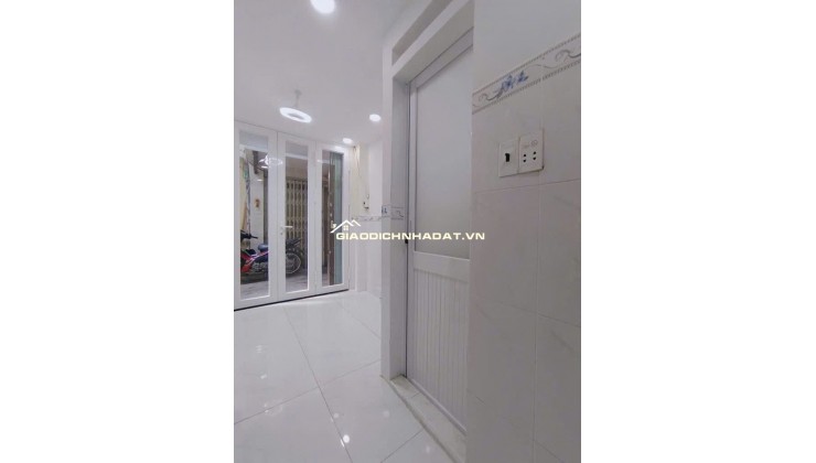 BÁN NHÀ MỚI - 2 TỶ HƠN - 3 TẦNG - SỔ HỒNG RIÊNG - GẦN BỆNH VIỆN CHỢ RẨY - QUẬN 11