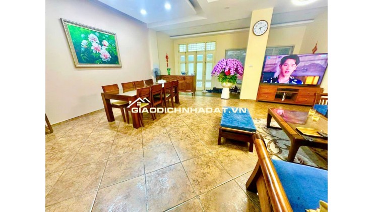 NHÀ LIỀN KỀ NGUYỄN THỊ THẬP – 85M2 – MT 7M – Ô TÔ TRÁNH – VỈA HÈ – HIẾM