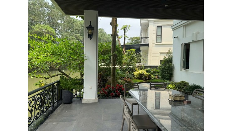 Cực hiếm 2 đơn lập hoa sữa đập thông 1 hầm xây 4 tẩng nổi DTXD hơn 900m sử dụng. Lh:0979144000