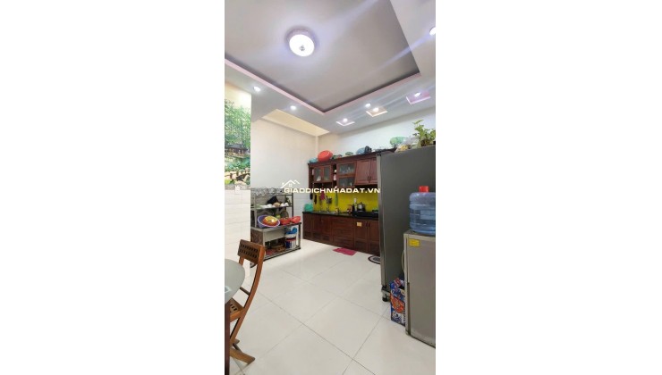 Nhà 4 tầng sát MT Hà Huy Giáp – giáp Gò Vấp