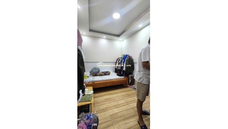 Nhà 4 tầng sát MT Hà Huy Giáp – giáp Gò Vấp