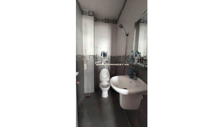 Nhà 4 tầng sát MT Hà Huy Giáp – giáp Gò Vấp