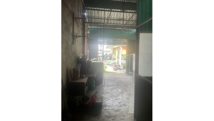 BÁN ĐẤT TẠI CHỢ DT81M2 SHR TRÊN ĐẤT CÓ NHÀ TIỀN CHẾ CỬA KÉO ĐÀI LOAN 950TR LH:0974004184 GẶP TRUNG.