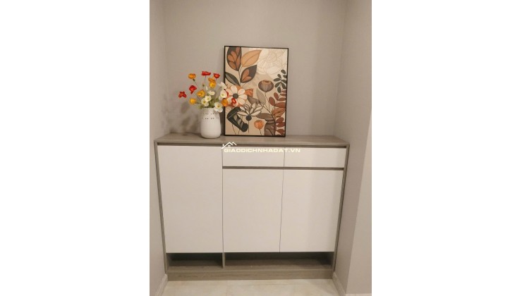 CHO THUÊ CHCC VINHOMES GOLDEN RIVER (TẦNG 20) 72M 2PN, 26TR/TH. LH:0938597537