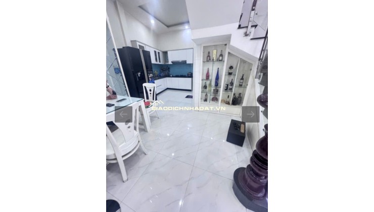 CHỦ GẤP BÁN CĂN NHÀ HỒNG BÀNG QUẬN 11, HẺM Ô TÔ, NHÀ 4 TẦNG. LH:0965177760,