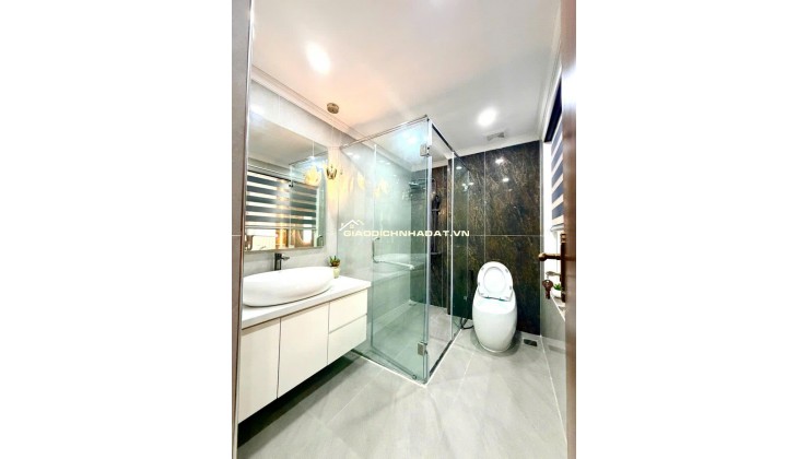 Bán nhà phân lô Đỗ Quang – 45m2, 5 tầng, mặt tiền rộng – cách phố 10m – kinh doanh tốt