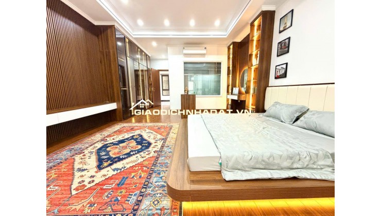 Bán nhà phân lô Đỗ Quang – 45m2, 5 tầng, mặt tiền rộng – cách phố 10m – kinh doanh tốt