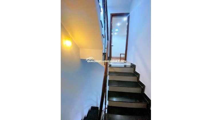 Bán nhà 5 tầng Hoàng Hoa Thám, Bình Thạnh - 37m2, 7.9 tỷ, 4PN, SH