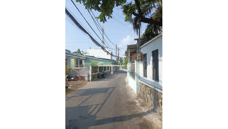 bán gấp lô đất  đường số 14 đỗ xuân hợp , phước bình , quận 9 , HCM , chỉ 50tr/m2