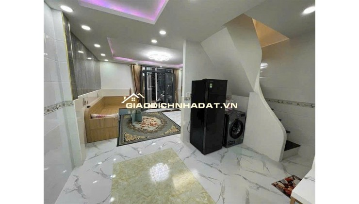 NHÀ ĐẸP Q7 - 2 TẦNG - 46m2 - GẦN MẶT TIỀN - CHỈ 3TỶ NHỈNH