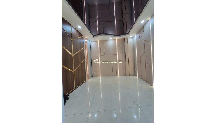 NHÀ ĐẸP QUẬN 4_4 TÀNG ĐÚC_30M2_KO QH_4 TỶ NHỈNH