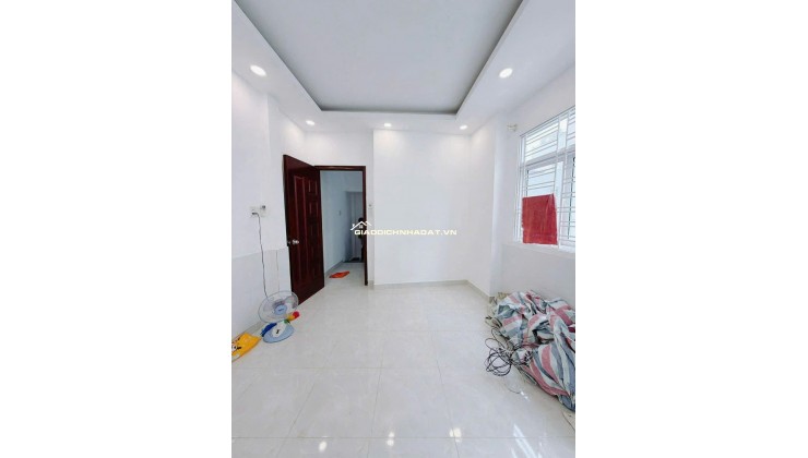 NHÀ ĐẸP QUẬN 4_4 TÀNG ĐÚC_30M2_KO QH_4 TỶ NHỈNH