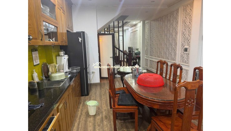 Bán nhà Nguyễn Văn Huyên 40m2x6T,  sát ô tô tránh, kinh doanh đỉnh, chỉ 15 tỷ