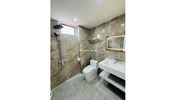 Bán nhà Nguyễn Văn Huyên 40m2x6T,  sát ô tô tránh, kinh doanh đỉnh, chỉ 15 tỷ