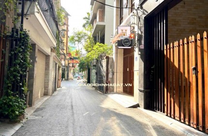 THẠCH BÀN – NHÀ DÂN XÂY 42M2 × 5 TẦNG – Ô TÔ ĐỖ CỬA – NHỈNH 8 TỶ